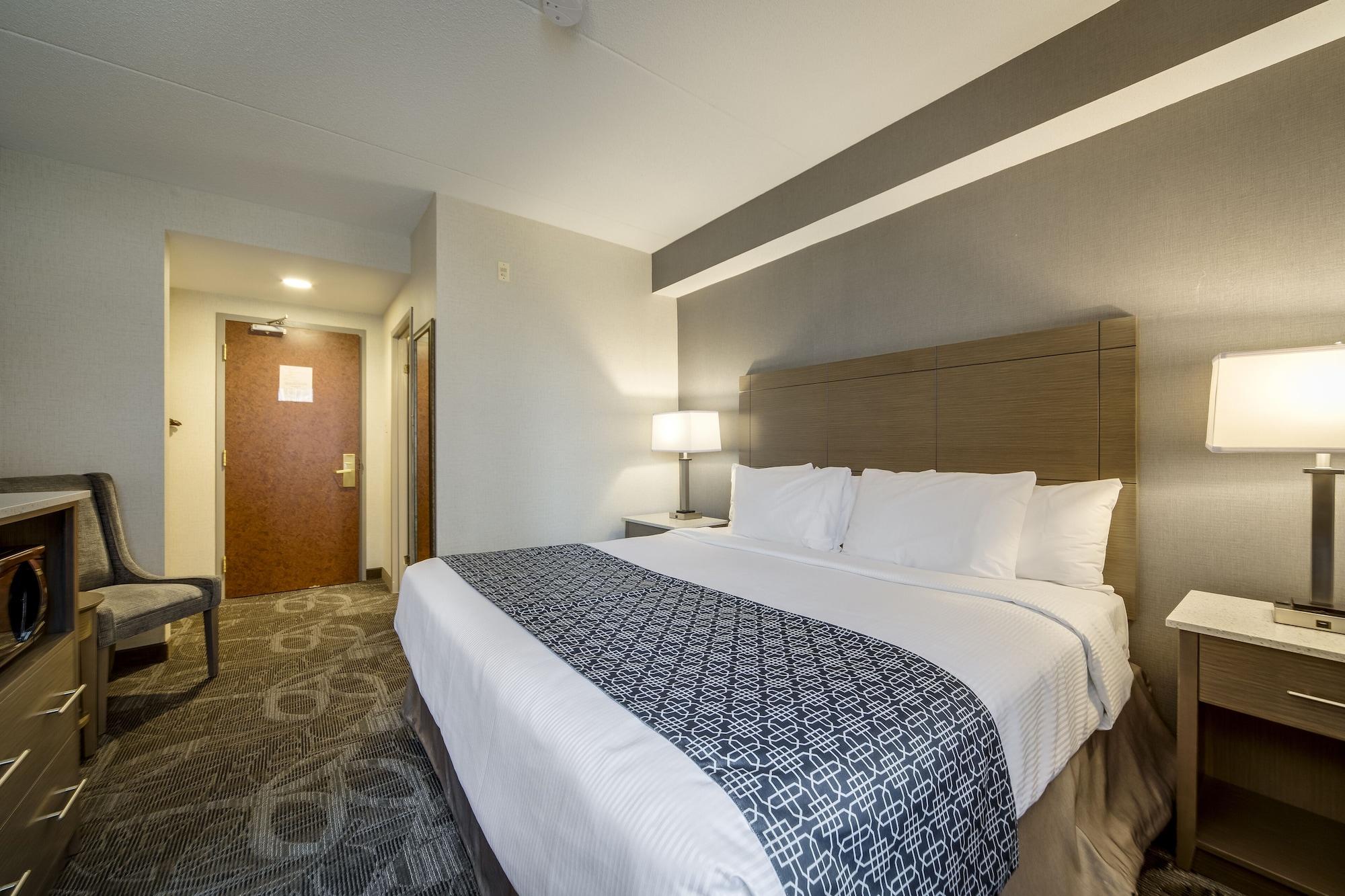 Monte Carlo Inn Airport Suites Mississauga Exterior foto