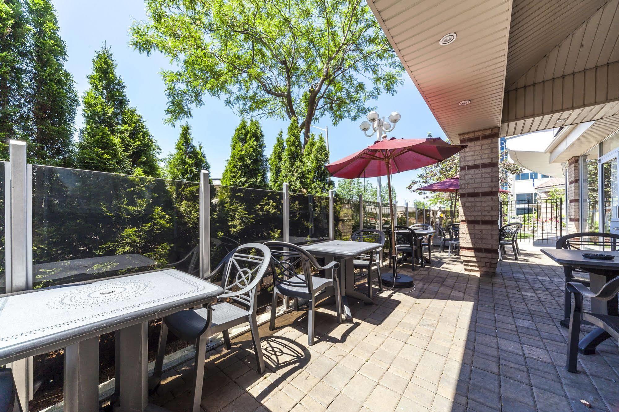 Monte Carlo Inn Airport Suites Mississauga Exterior foto
