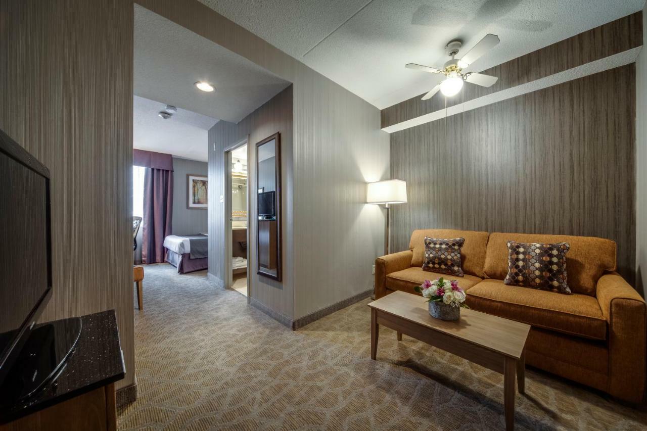 Monte Carlo Inn Airport Suites Mississauga Exterior foto