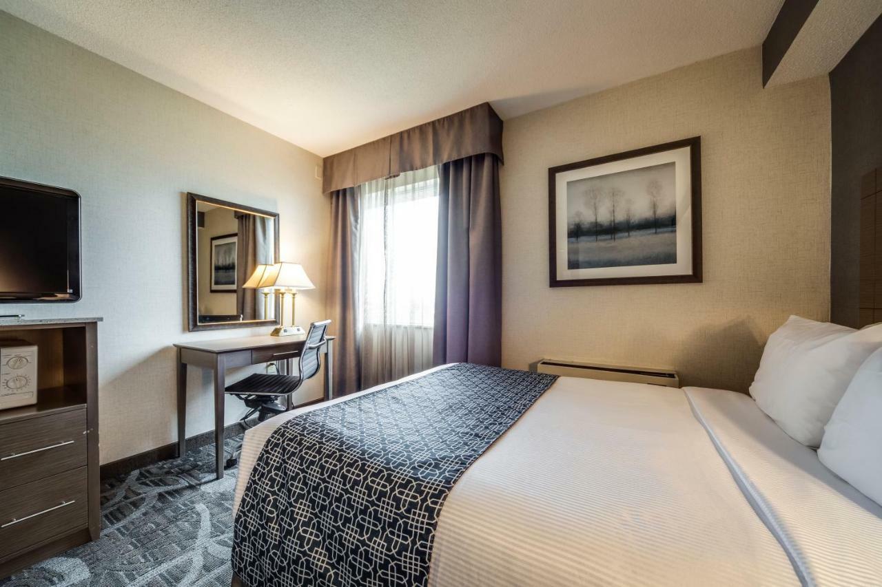 Monte Carlo Inn Airport Suites Mississauga Exterior foto