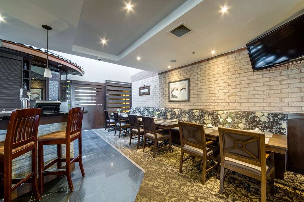 Monte Carlo Inn Airport Suites Mississauga Quarto foto